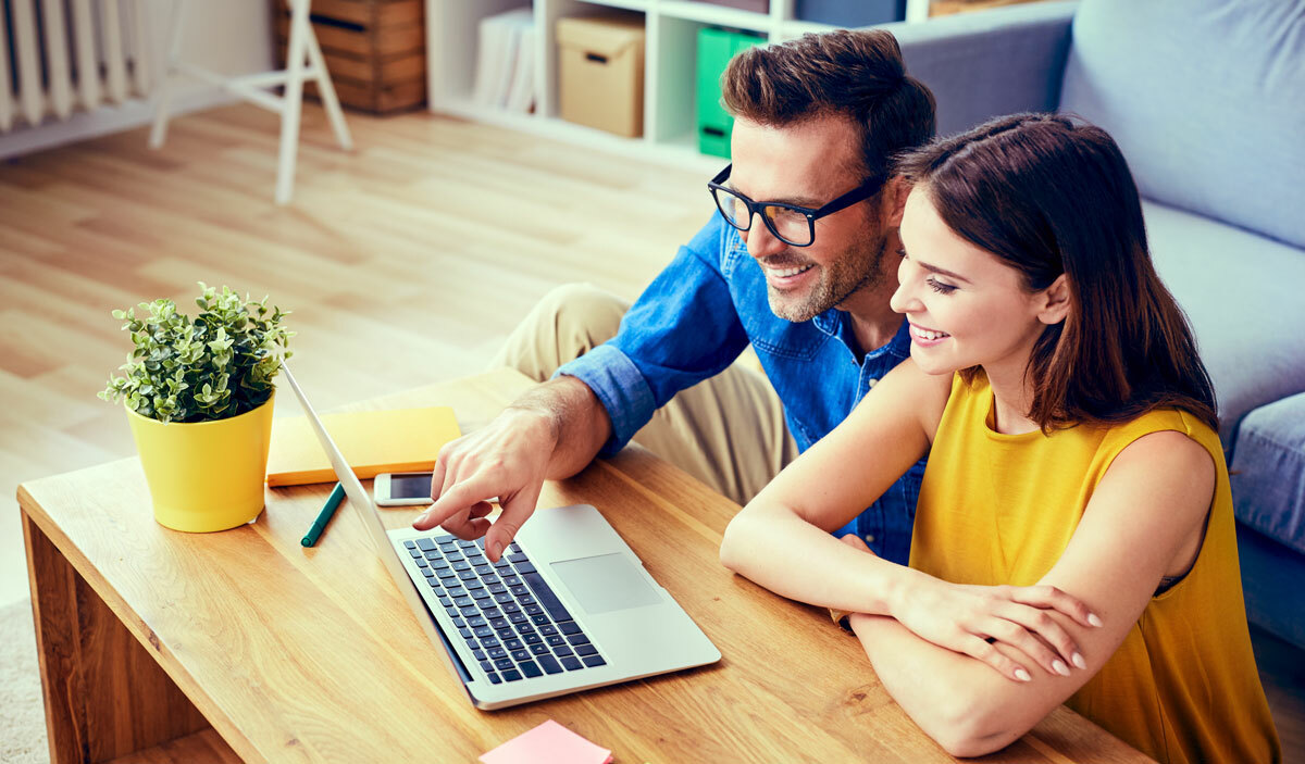 Sie haben Interesse an einer Photovoltaikanlage aber wissen nicht ob Ihr Dach dafür geeignet ist? Finden Sie mit dem Solaratlas vom Bodenseekreis heraus, wie viel Potential Ihr Dach bietet. Die interaktive Onlinekarte zeigt Ihnen genau auf, wo auf Ihrem Dach die Möglichkeit für eine Installation einer Photovoltaikanlage machbar wäre.